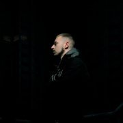 WHITE GALLOWS - В лифте