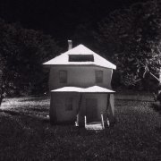 tychism - бумажный дом