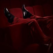 I’m here... - Останемся здесь