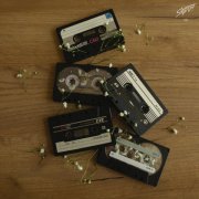 KEN TEE - Остаться